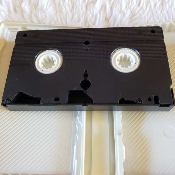 Pokemon The First Movie Mewtwo vs. Mew 2000 VHS Clam Shell - Picture 6 of 8